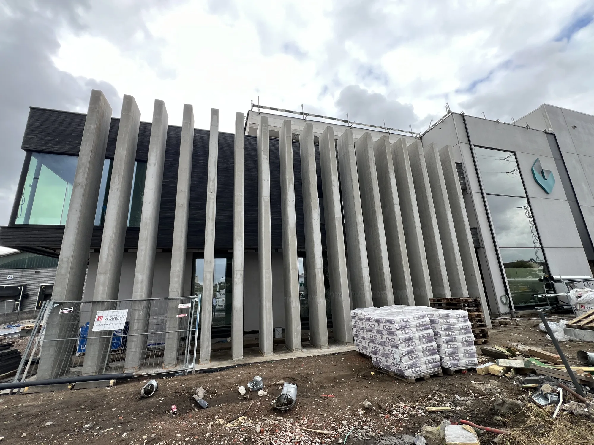 Nieuwbouw kantoren met conciërgewoning maatwerkbedrijf - Gent Singel (2)