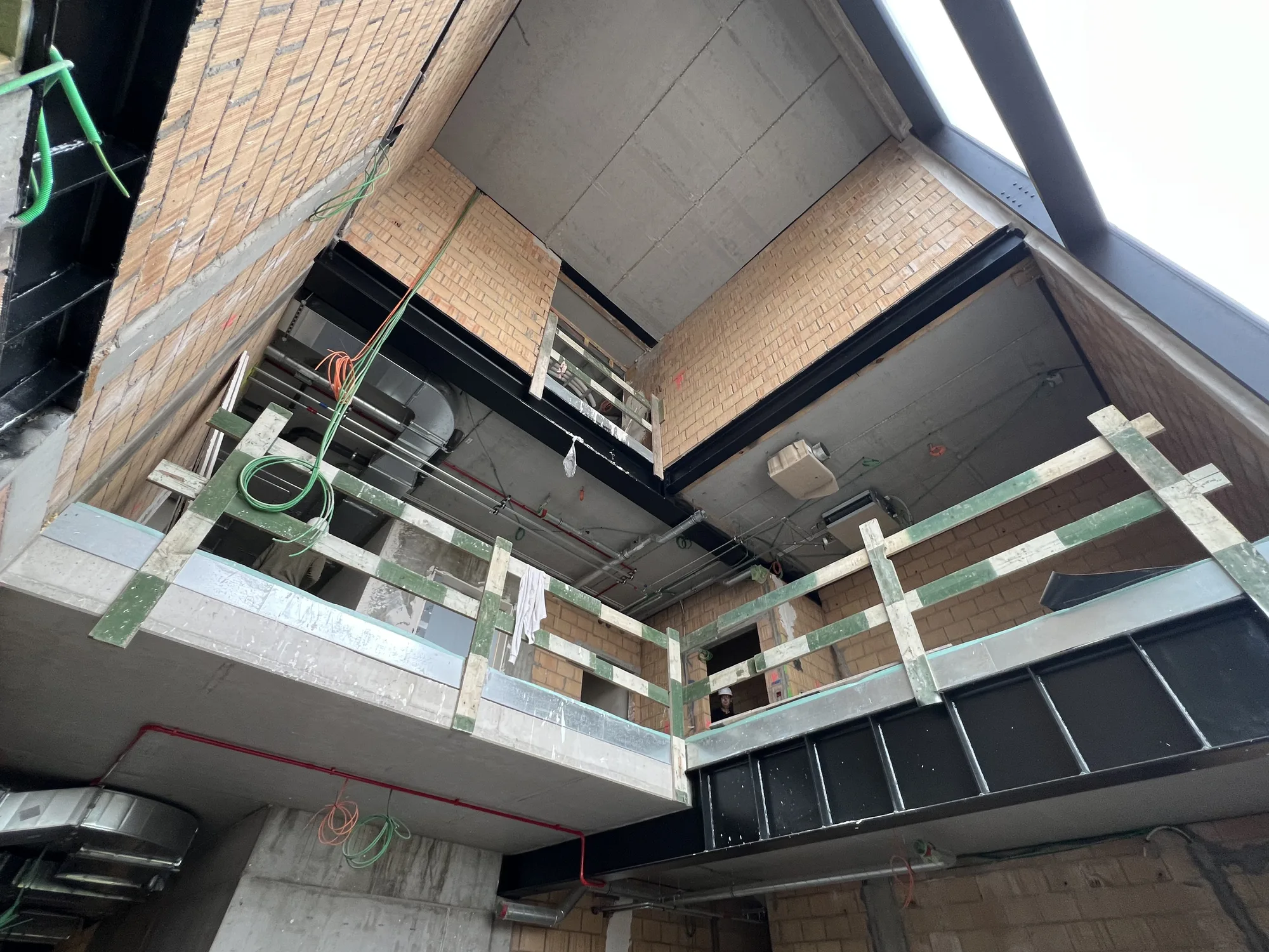 Nieuwbouw kantoren met conciërgewoning maatwerkbedrijf - Gent Singel (3)