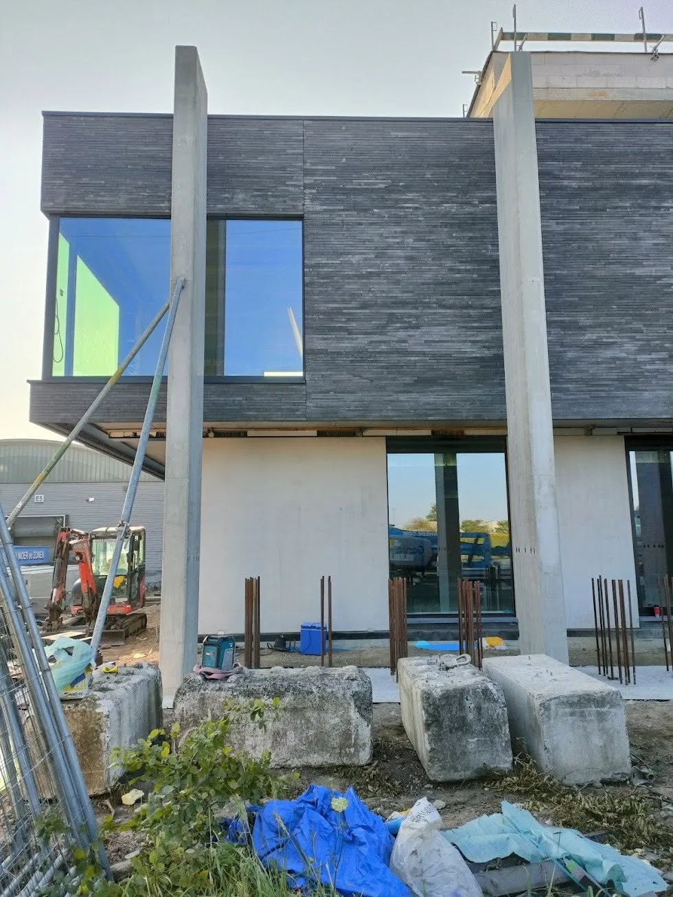 Nieuwbouw kantoren met conciërgewoning maatwerkbedrijf - Gent Singel (10)