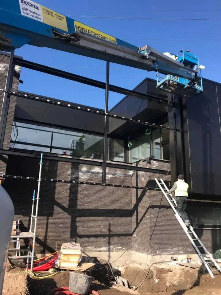 (Ver)nieuwbouw kantoren maatwerkbedrijf - Gent Gaardeniersweg (17)