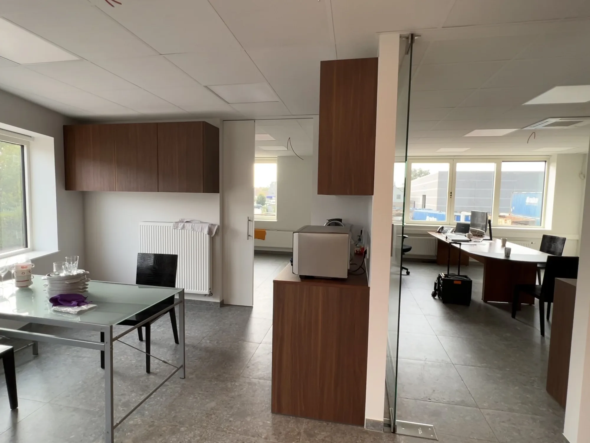 Verbouwen en herinrichten van een bedrijfskantoor -  (2)